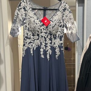 JJs House Elegant Navy and Cream Dress